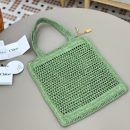 CHLOÉ SOMMER-BANANENTASCHE AUS RAFFIA