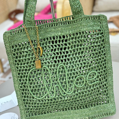 CHLOÉ SOMMER-BANANENTASCHE AUS RAFFIA